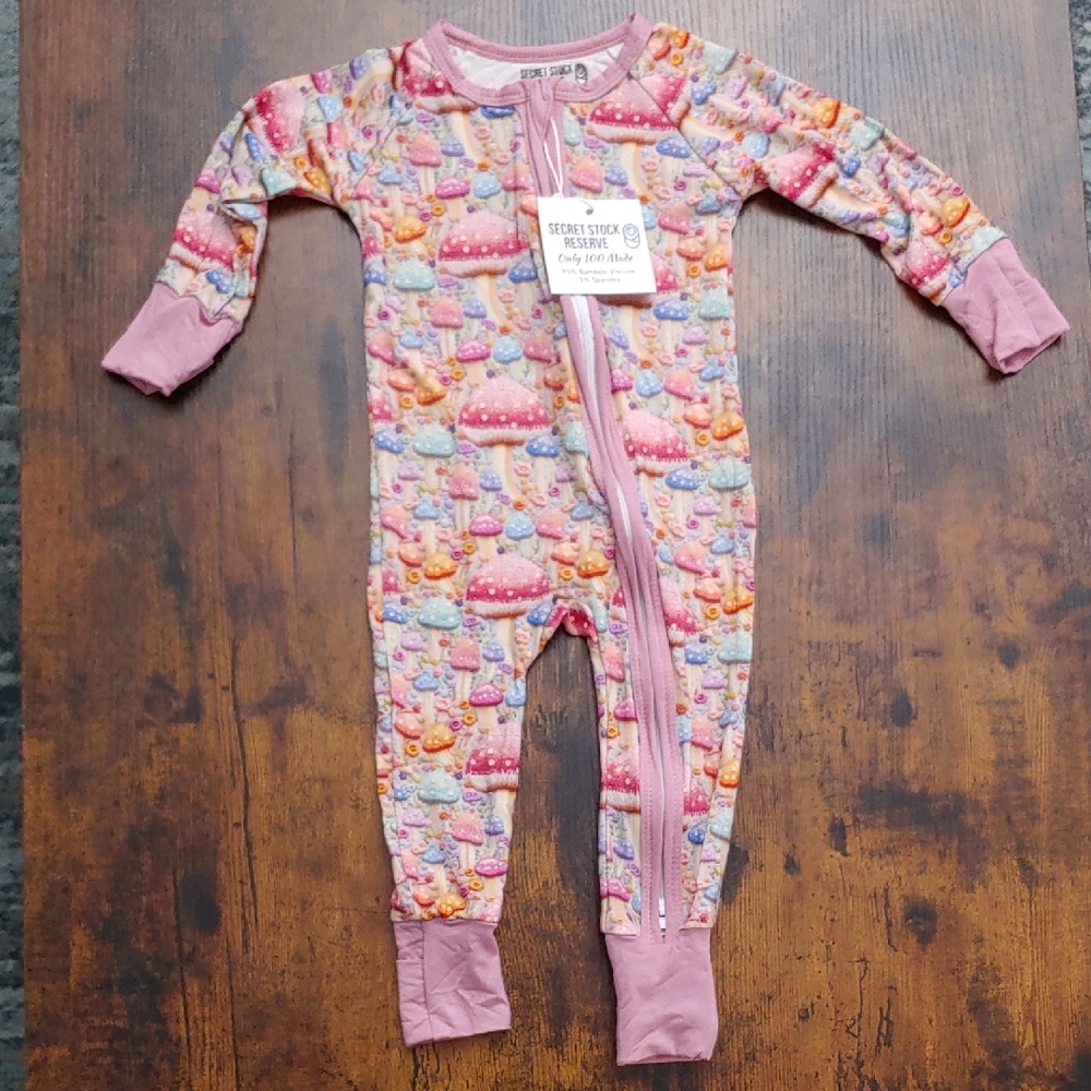 BNWT Secret Stock Reserve Viscose Zippy Mushrooms 3-6mo Very vibrant colors
